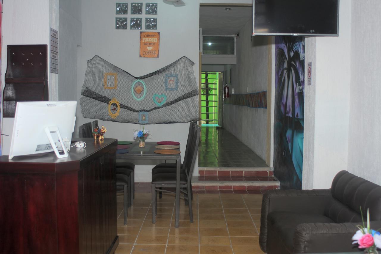 Hostel Aabilo'Ob Progreso  Exteriör bild